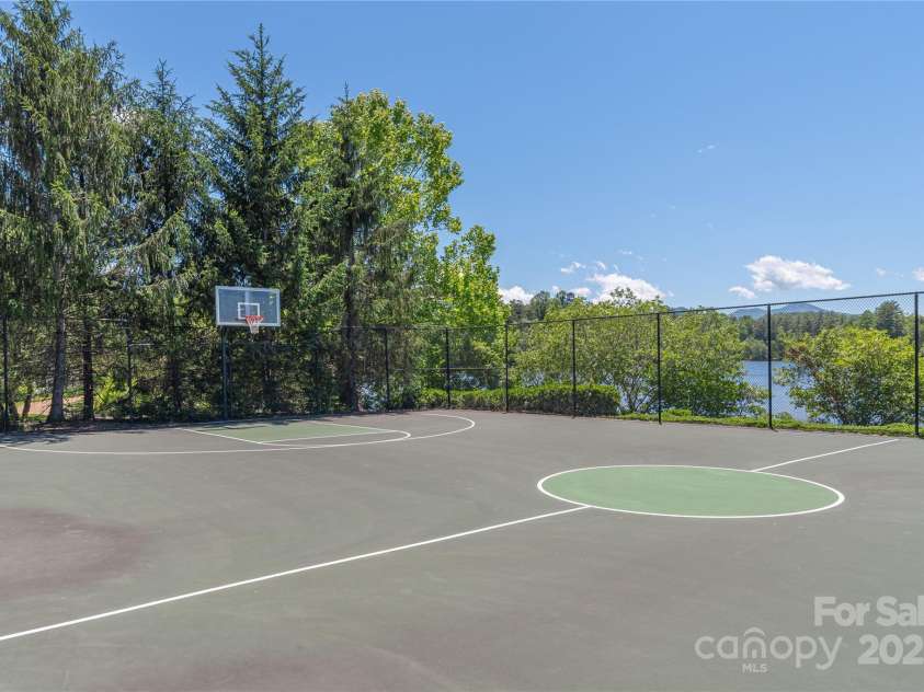 95 Greenwells Glory Drive, Biltmore Lake, NC 28715.  MLS# CAR4247434, YatesRealty ID 16530. 