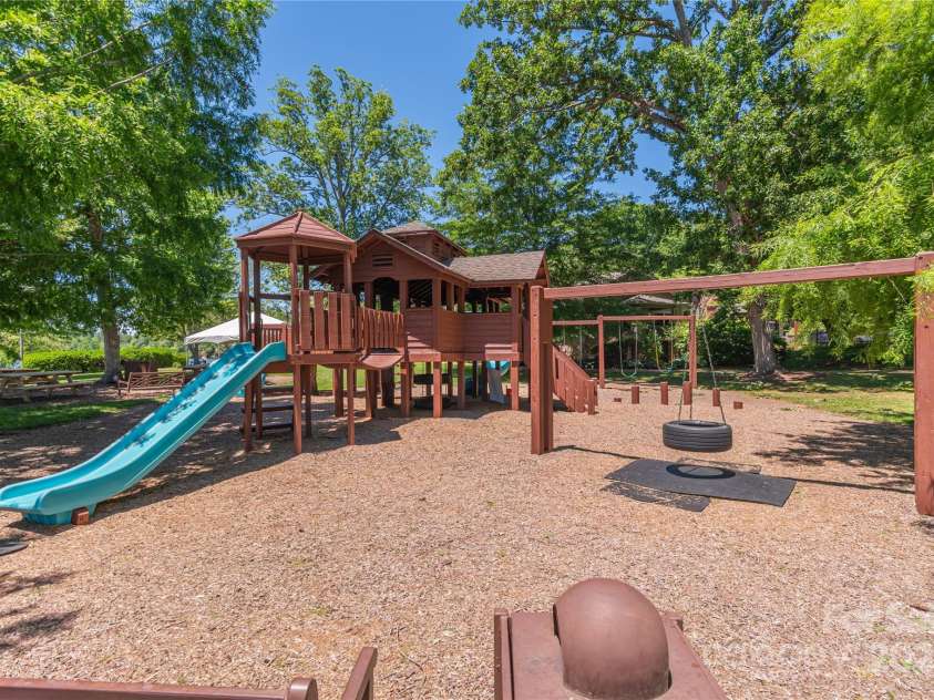 95 Greenwells Glory Drive, Biltmore Lake, NC 28715.  MLS# CAR4247434, YatesRealty ID 16530. 