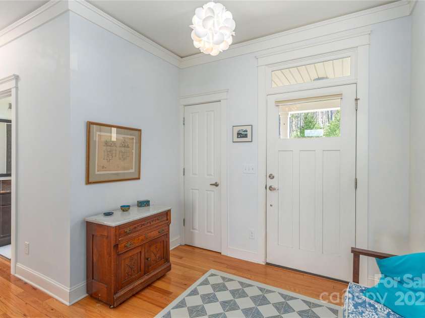 95 Greenwells Glory Drive, Biltmore Lake, NC 28715.  MLS# CAR4247434, YatesRealty ID 16530. Foyer