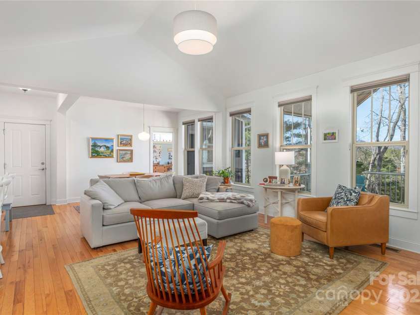 95 Greenwells Glory Drive, Biltmore Lake, NC 28715.  MLS# CAR4247434, YatesRealty ID 16530. Generous room sizes