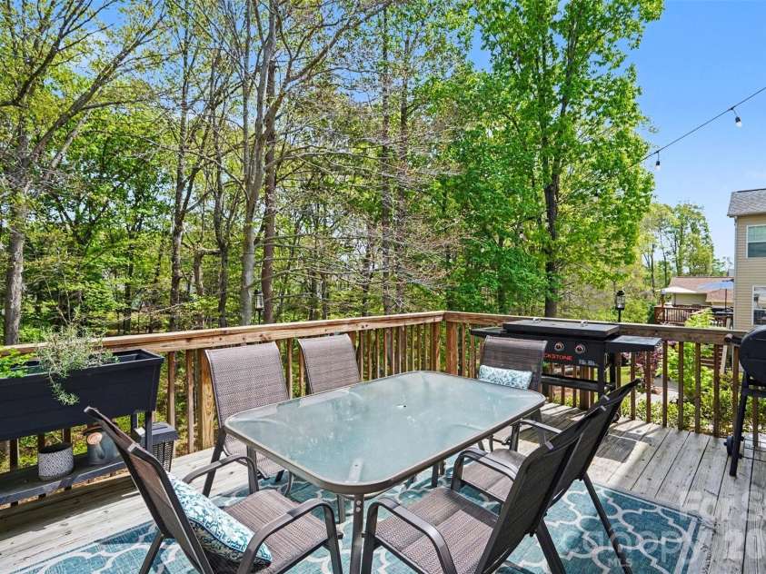 169 Pecan Hills Drive, Mooresville, NC 28115.  MLS# CAR4368864, YatesRealty ID 16531. 