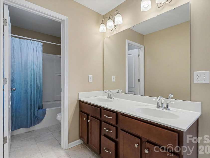 169 Pecan Hills Drive, Mooresville, NC 28115.  MLS# CAR4368864, YatesRealty ID 16531. 