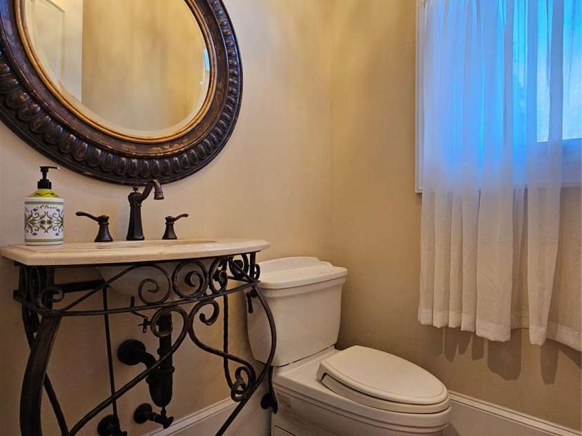 9222 Woodhall Lake Drive, Waxhaw, NC 28173.  MLS# CAR4358734, YatesRealty ID 16532. 