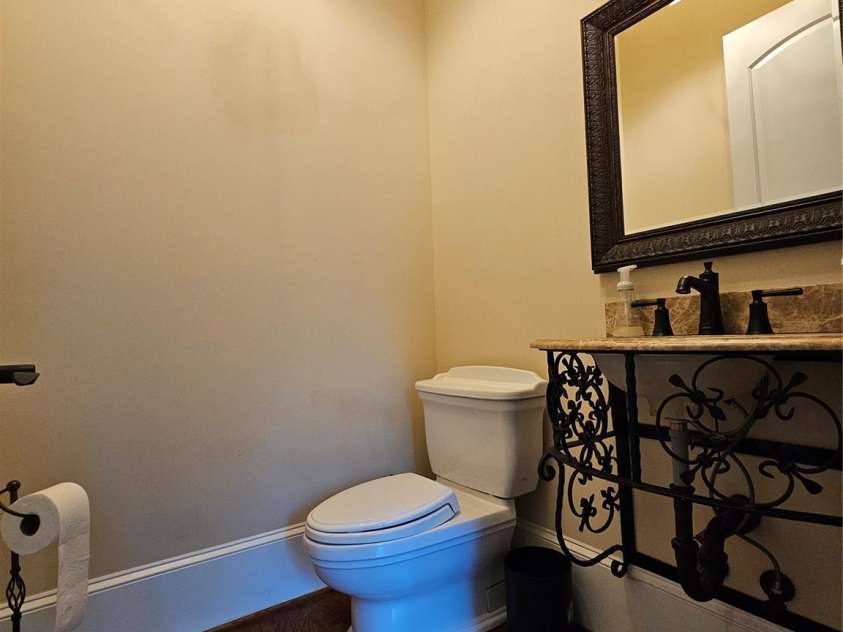 9222 Woodhall Lake Drive, Waxhaw, NC 28173.  MLS# CAR4358734, YatesRealty ID 16532. 