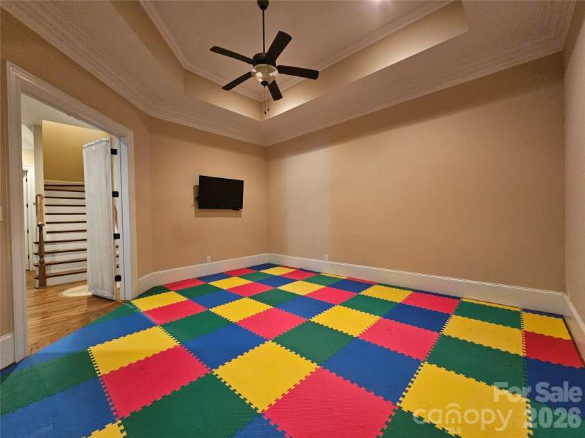 9222 Woodhall Lake Drive, Waxhaw, NC 28173.  MLS# CAR4358734, YatesRealty ID 16532. Gym