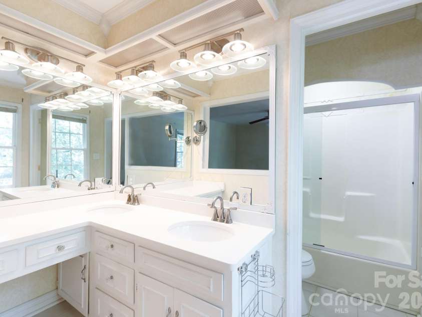 4503 Deer Run, Rock Hill, SC 29732.  MLS# CAR4375610, YatesRealty ID 16533. 