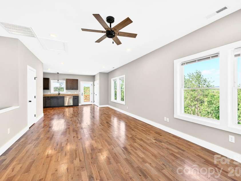 30 and 32 View Street, Asheville, NC 28804.  MLS# CAR4379650, YatesRealty ID 16534. 9' Ceilings on the Main Level