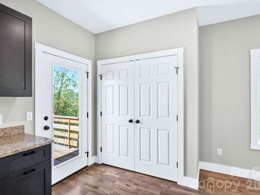 30 and 32 View Street, Asheville, NC 28804.  MLS# CAR4379650, YatesRealty ID 16534. Access to Rear Deck