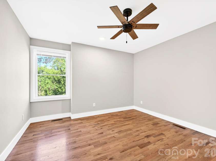 30 and 32 View Street, Asheville, NC 28804.  MLS# CAR4379650, YatesRealty ID 16534. Bedroom