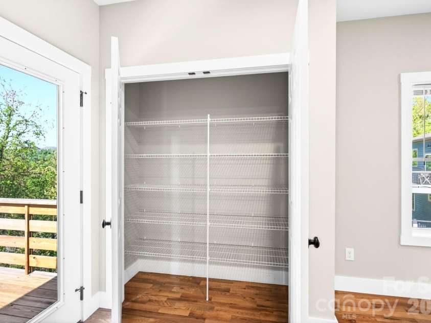 30 and 32 View Street, Asheville, NC 28804.  MLS# CAR4379650, YatesRealty ID 16534. Large Pantry