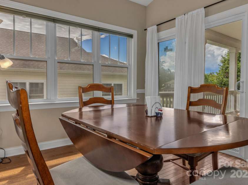 32 White Fox Drive, Fletcher, NC 28732.  MLS# CAR4264954, YatesRealty ID 16534. 