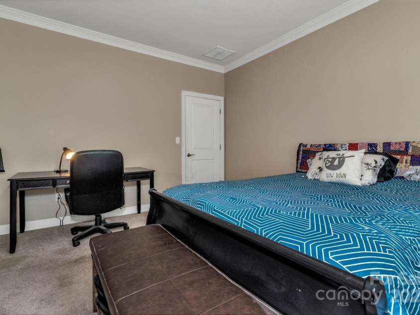 32 White Fox Drive, Fletcher, NC 28732.  MLS# CAR4264954, YatesRealty ID 16534. 