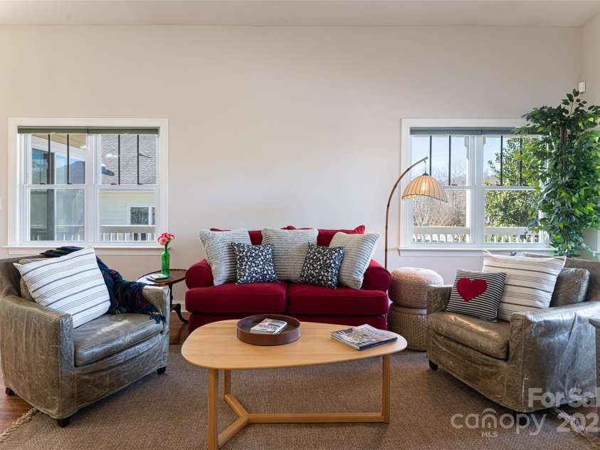 32 White Fox Drive, Fletcher, NC 28732.  MLS# CAR4331132, YatesRealty ID 16534. 