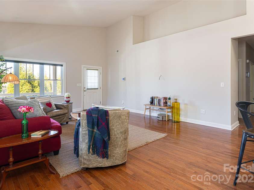 32 White Fox Drive, Fletcher, NC 28732.  MLS# CAR4331132, YatesRealty ID 16534. 