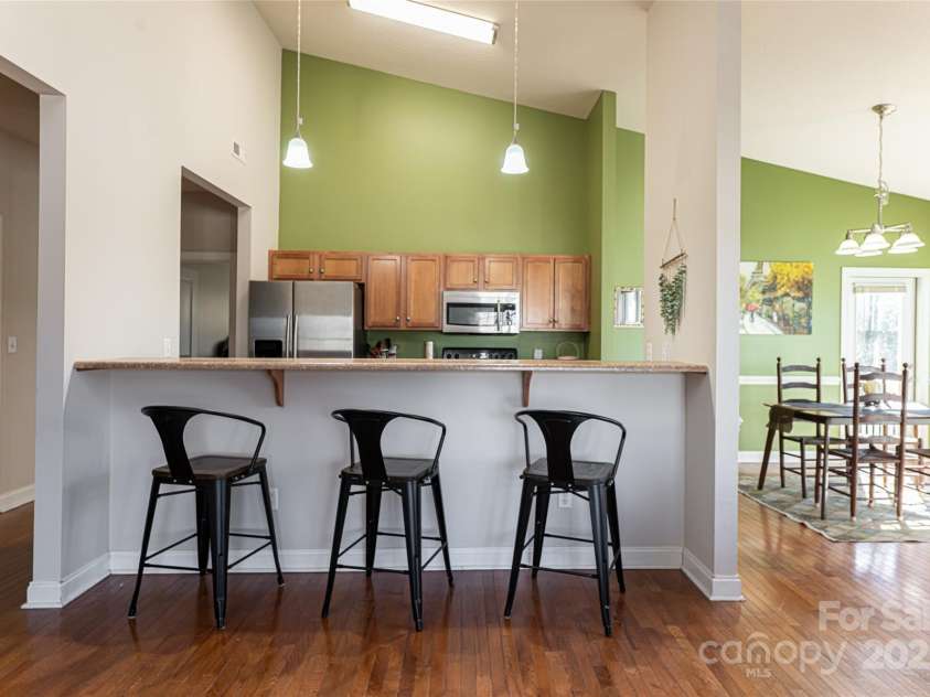 32 White Fox Drive, Fletcher, NC 28732.  MLS# CAR4331132, YatesRealty ID 16534. 