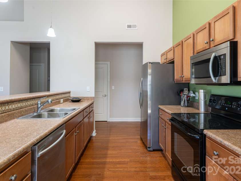 32 White Fox Drive, Fletcher, NC 28732.  MLS# CAR4331132, YatesRealty ID 16534. 