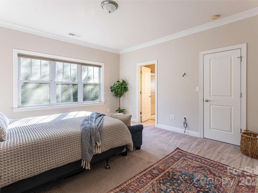 32 White Fox Drive, Fletcher, NC 28732.  MLS# CAR4331132, YatesRealty ID 16534. 