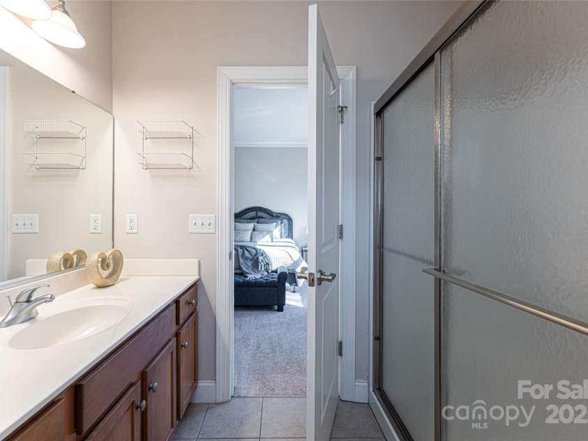 32 White Fox Drive, Fletcher, NC 28732.  MLS# CAR4331132, YatesRealty ID 16534. 