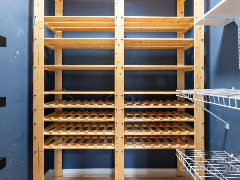 32 White Fox Drive, Fletcher, NC 28732.  MLS# CAR4331132, YatesRealty ID 16534. 