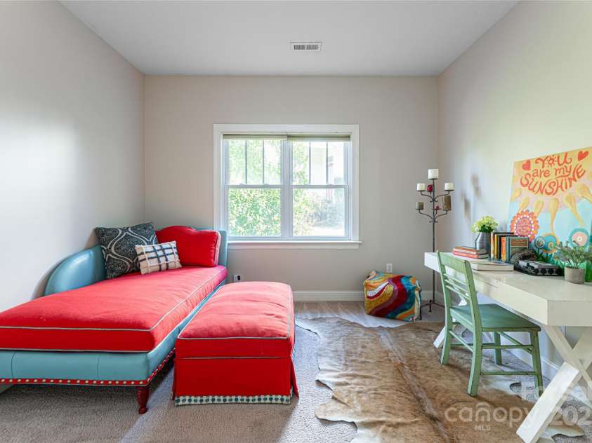 32 White Fox Drive, Fletcher, NC 28732.  MLS# CAR4331132, YatesRealty ID 16534. 