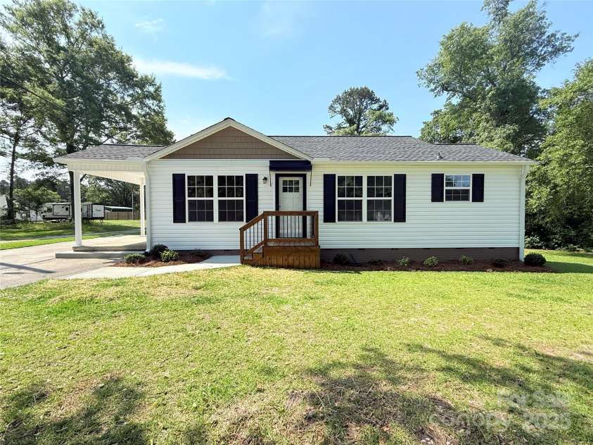 111 Perry Street, Heath Springs, SC 29058.  MLS# CAR4263121, YatesRealty ID 16535. 