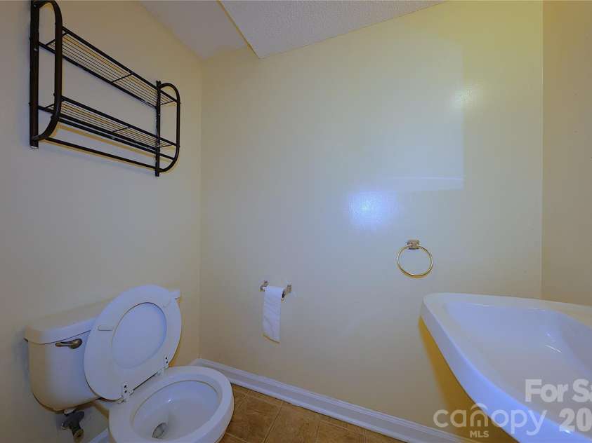 3221 Nedmore Court, Matthews, NC 28105.  MLS# CAR4374733, YatesRealty ID 16535. 