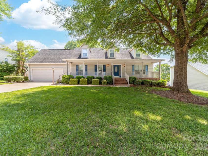 13223 Willow Breeze Lane, Huntersville, NC 28078.  MLS# CAR4257331, YatesRealty ID 16536. 