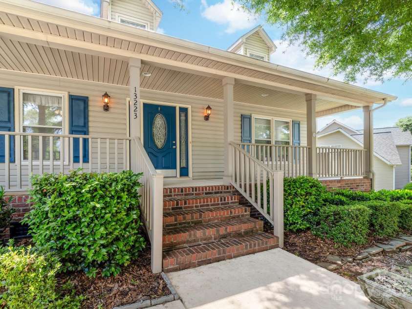 13223 Willow Breeze Lane, Huntersville, NC 28078.  MLS# CAR4257331, YatesRealty ID 16536. 