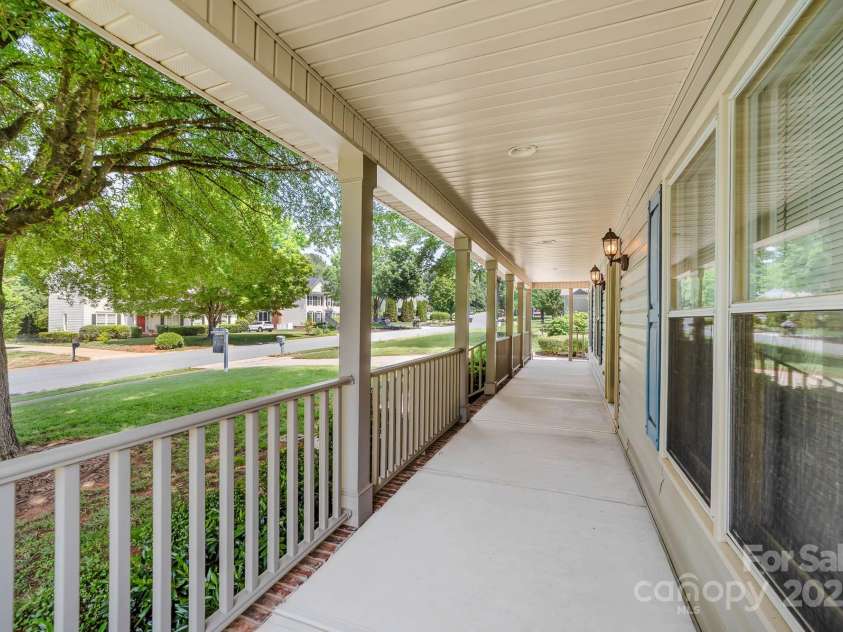 13223 Willow Breeze Lane, Huntersville, NC 28078.  MLS# CAR4257331, YatesRealty ID 16536. 