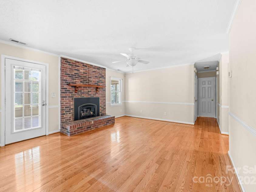 13223 Willow Breeze Lane, Huntersville, NC 28078.  MLS# CAR4257331, YatesRealty ID 16536. 