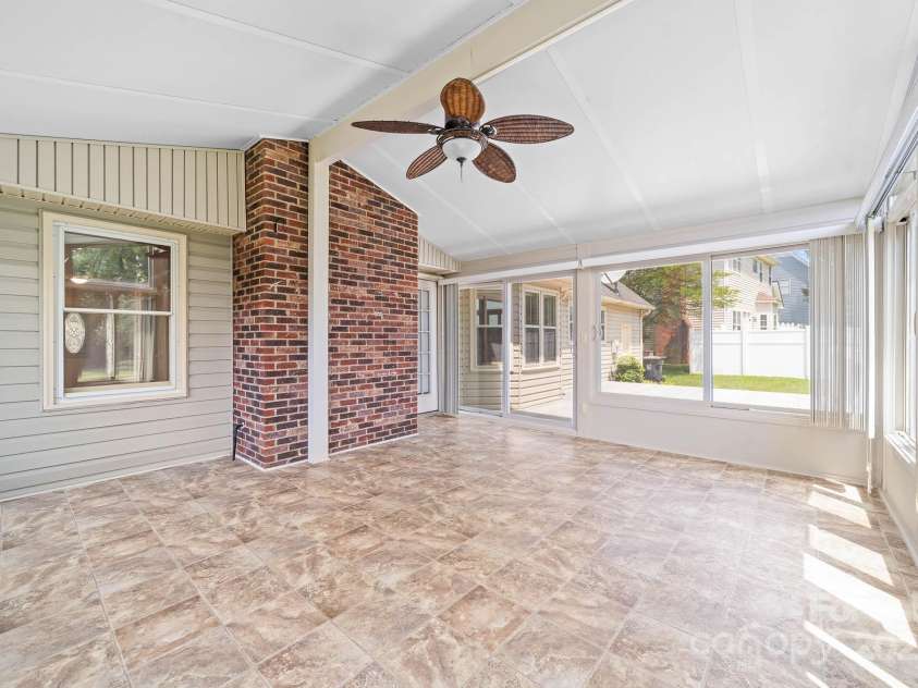 13223 Willow Breeze Lane, Huntersville, NC 28078.  MLS# CAR4257331, YatesRealty ID 16536. 