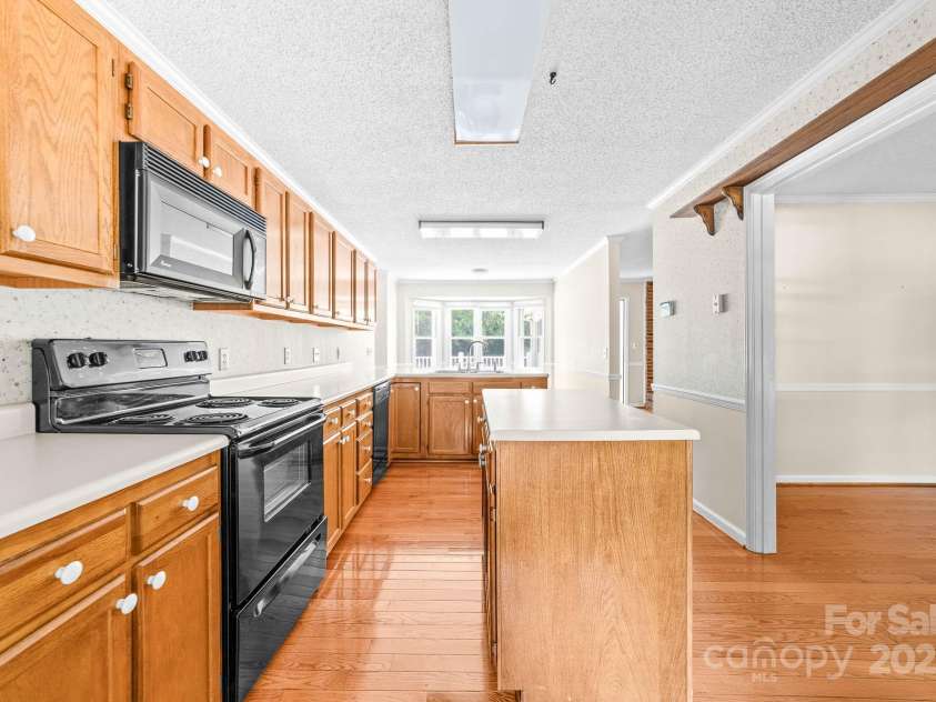 13223 Willow Breeze Lane, Huntersville, NC 28078.  MLS# CAR4257331, YatesRealty ID 16536. 