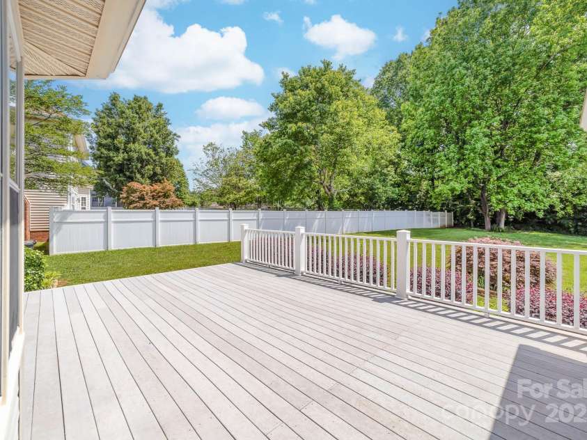 13223 Willow Breeze Lane, Huntersville, NC 28078.  MLS# CAR4257331, YatesRealty ID 16536. 