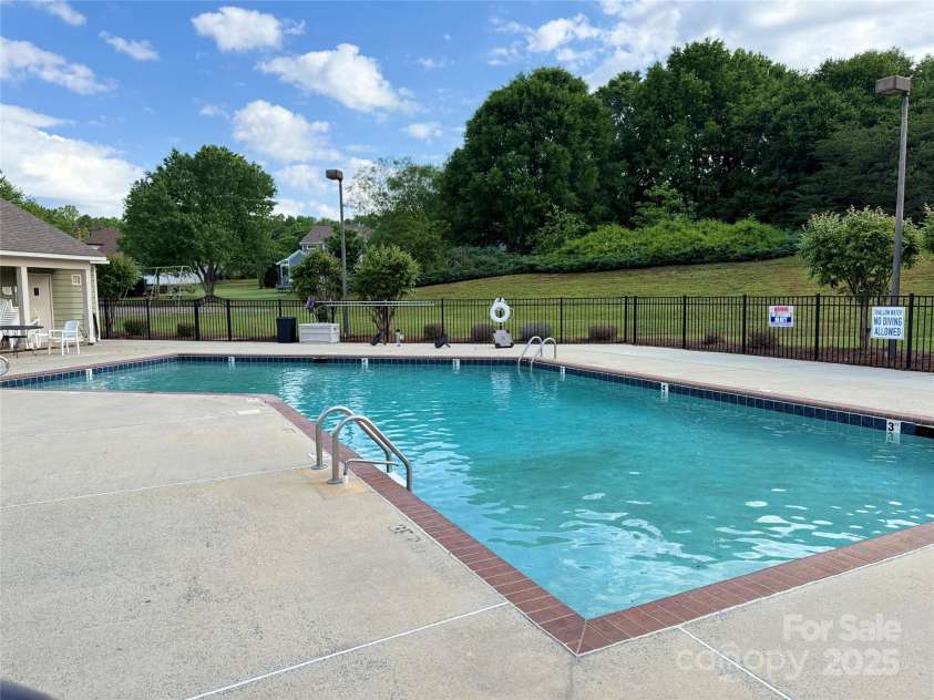 13223 Willow Breeze Lane, Huntersville, NC 28078.  MLS# CAR4257331, YatesRealty ID 16536. Community Pool