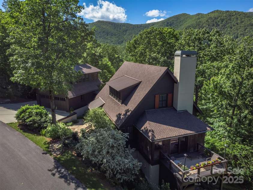 285 Chapman Road, Montreat, NC 28757.  MLS# CAR4261199, YatesRealty ID 16537. 
