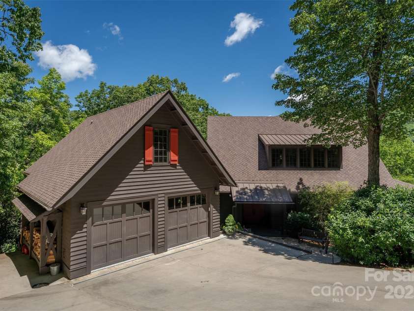 285 Chapman Road, Montreat, NC 28757.  MLS# CAR4261199, YatesRealty ID 16537. 