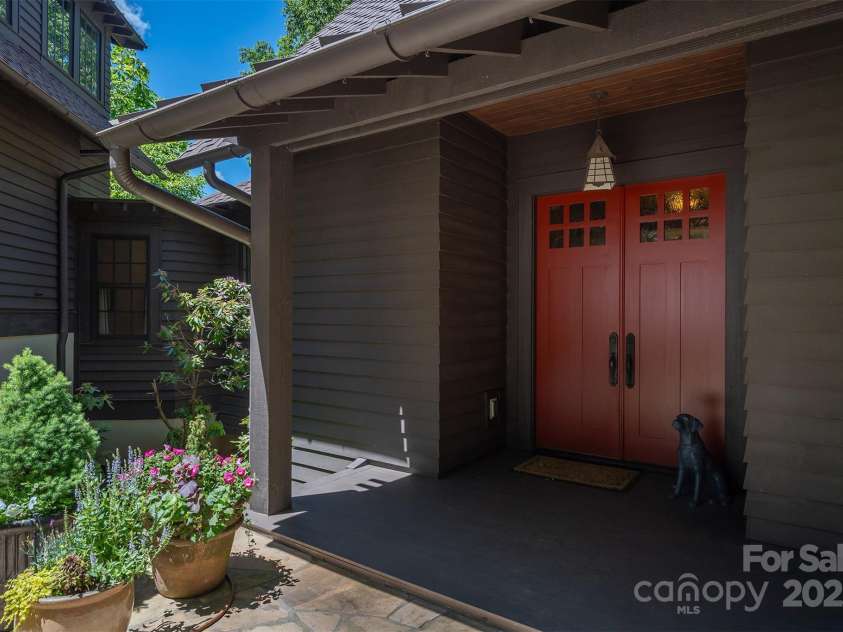 285 Chapman Road, Montreat, NC 28757.  MLS# CAR4261199, YatesRealty ID 16537. 