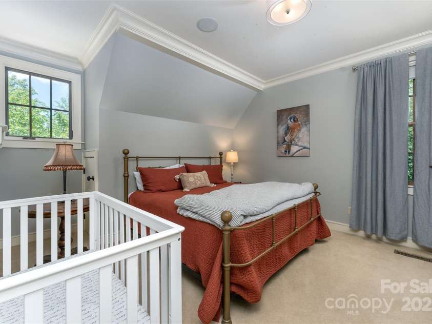 285 Chapman Road, Montreat, NC 28757.  MLS# CAR4261199, YatesRealty ID 16537. 