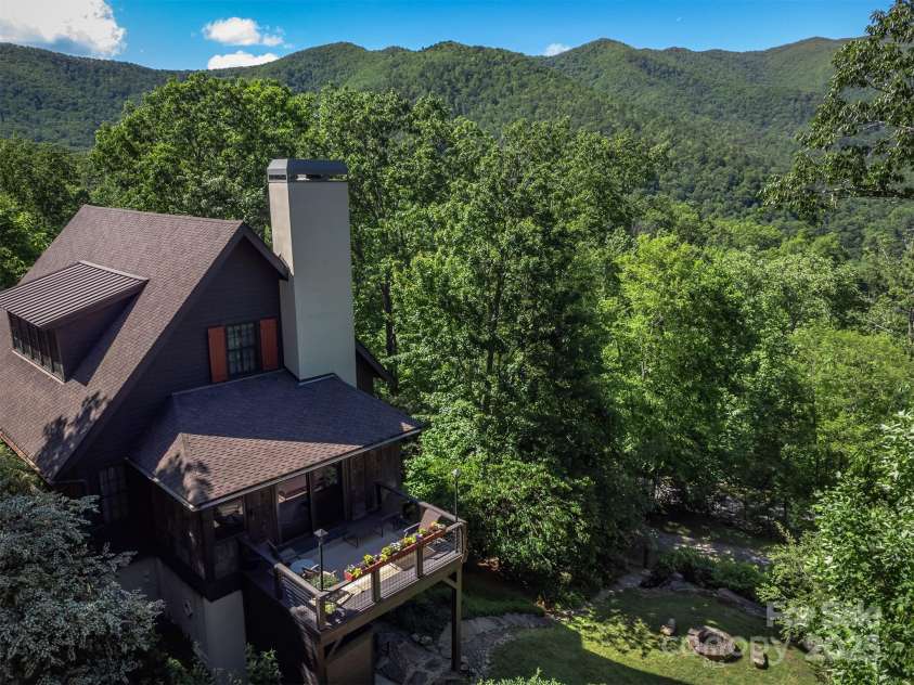 285 Chapman Road, Montreat, NC 28757.  MLS# CAR4261199, YatesRealty ID 16537. 