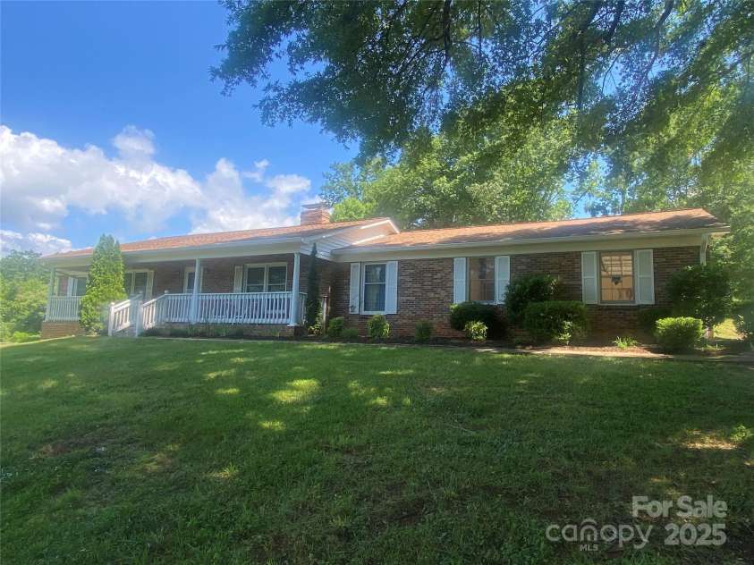1126 Watermill Road, Morganton, NC 28655.  MLS# CAR4201720, YatesRealty ID 16538. 