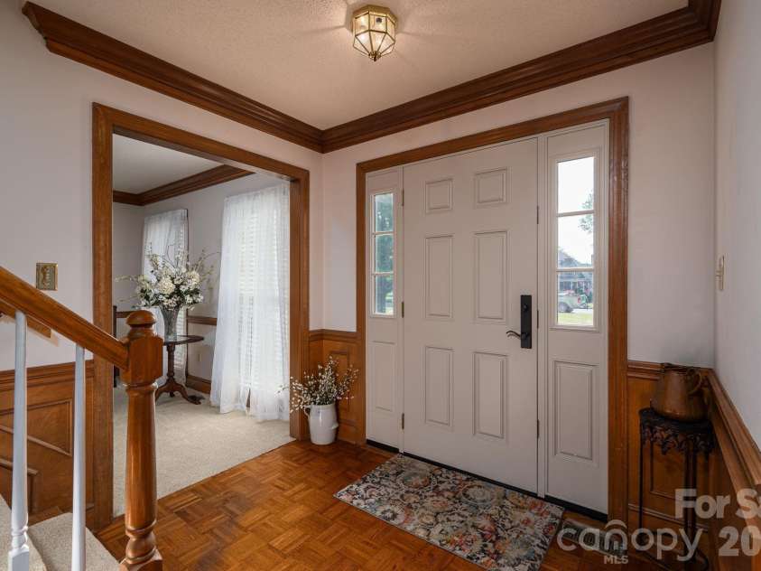 1520 Stableview Drive, Gastonia, NC 28056.  MLS# CAR4368083, YatesRealty ID 16538. 