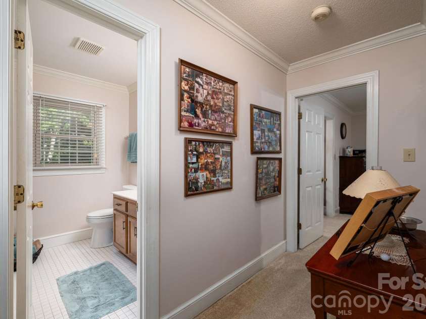 1520 Stableview Drive, Gastonia, NC 28056.  MLS# CAR4368083, YatesRealty ID 16538. 