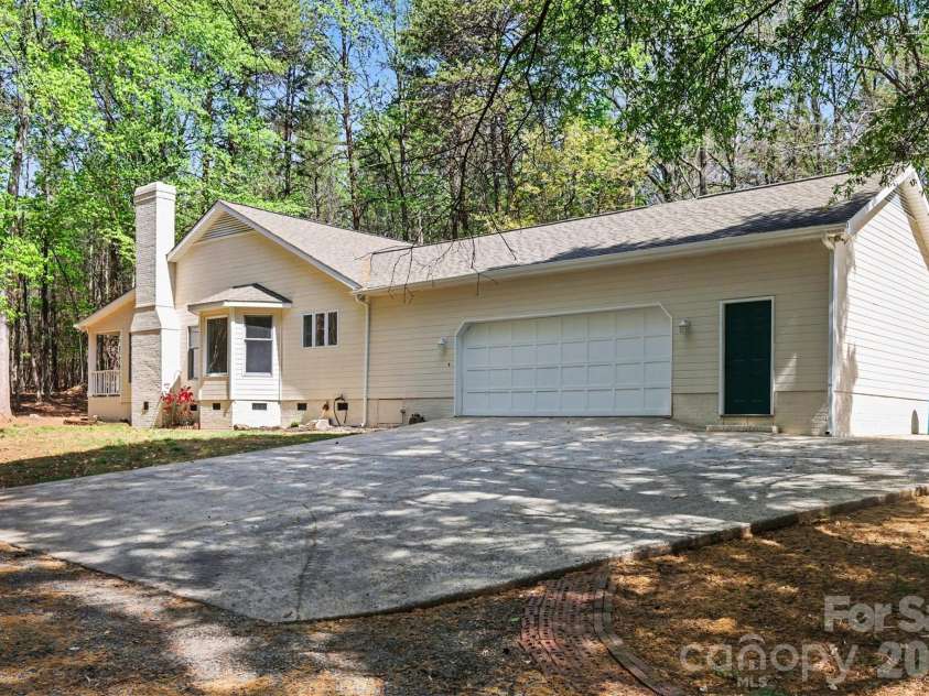 10542 Blair Road, Mint Hill, NC 28227.  MLS# CAR4360298, YatesRealty ID 16539. 