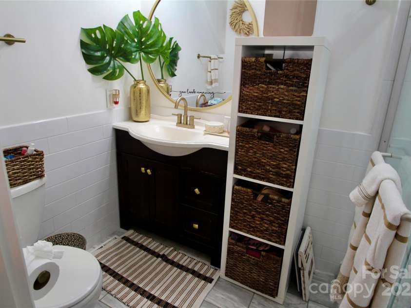 13538 Pine Harbor Road, Charlotte, NC 28278.  MLS# CAR4203137, YatesRealty ID 1654. 