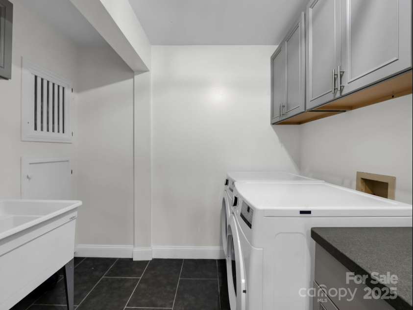 158 Rock Spring Lane, Lake Lure, NC 28746.  MLS# CAR4330630, YatesRealty ID 1654. 