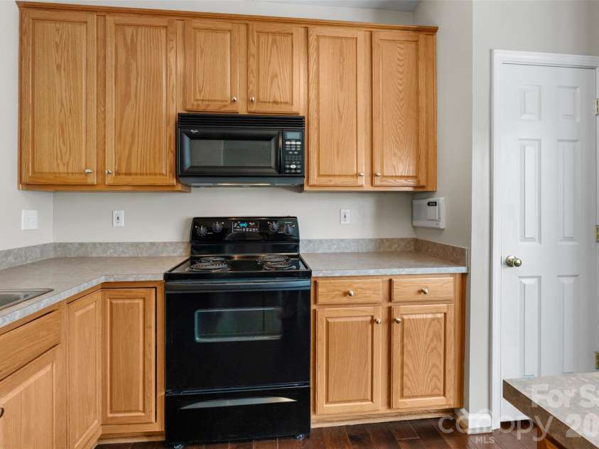 104 Rock Ridge Lane, Mount Holly, NC 28120.  MLS# CAR4395129, YatesRealty ID 16540. 