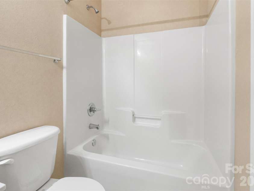 104 Rock Ridge Lane, Mount Holly, NC 28120.  MLS# CAR4395129, YatesRealty ID 16540. 