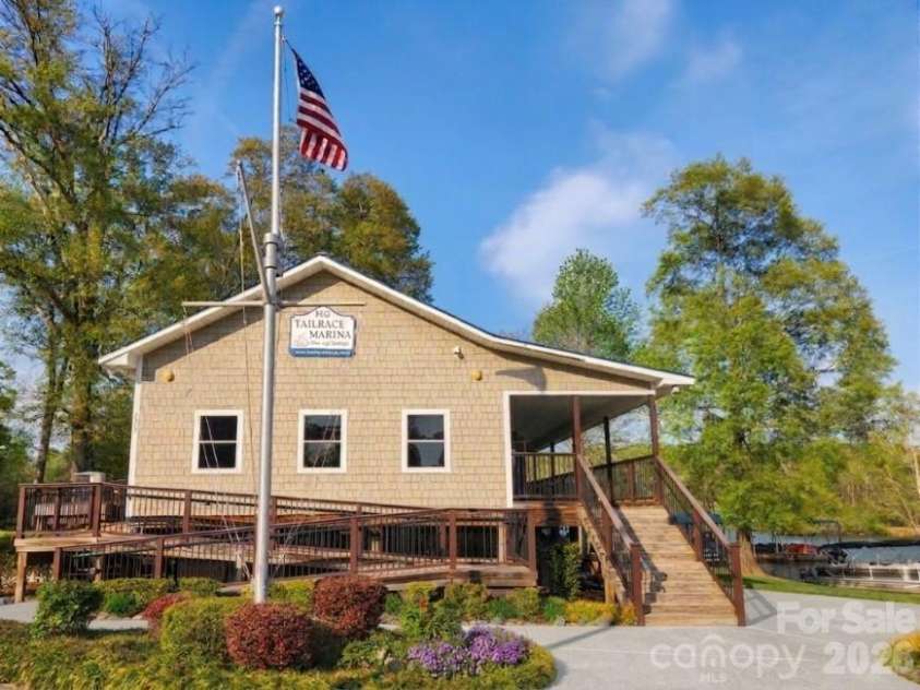 104 Rock Ridge Lane, Mount Holly, NC 28120.  MLS# CAR4395129, YatesRealty ID 16540. 