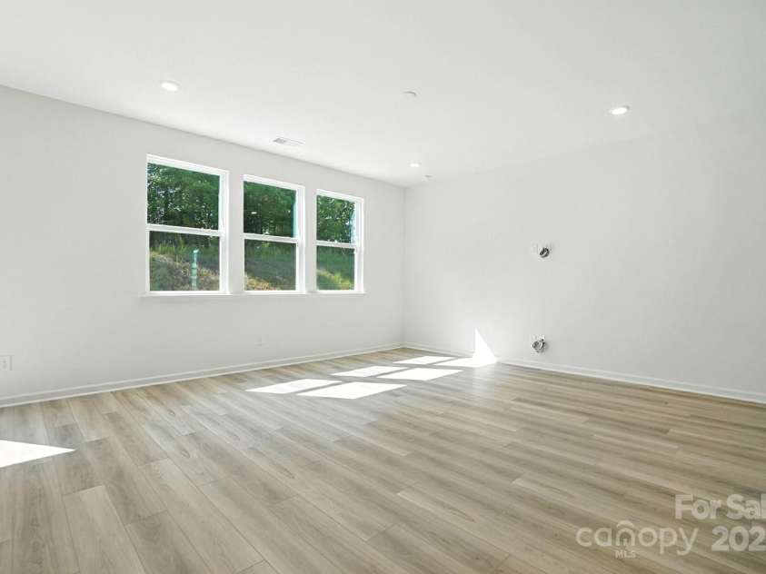 135 Bellina Drive, York, SC 29745.  MLS# CAR4241768, YatesRealty ID 16541. 