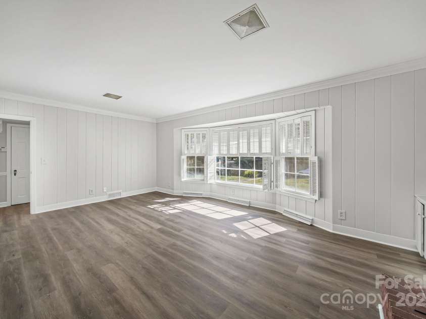 509 Lee Avenue, Wadesboro, NC 28170.  MLS# CAR4315552, YatesRealty ID 16541. Den